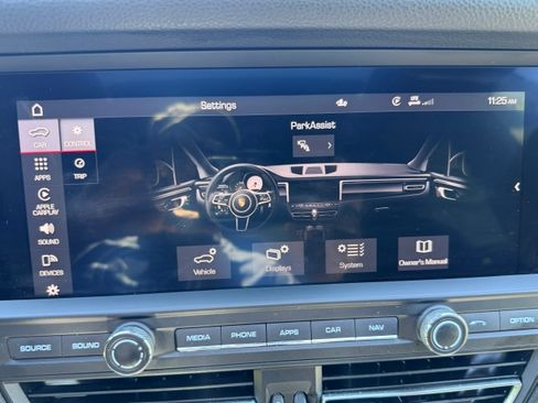 Used 2020 Porsche Macan AWD/4WD image 26