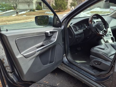 Used 2011 Volvo XC60 3.2 image 1