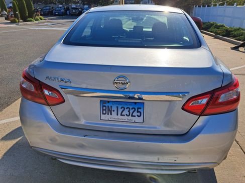 Used 2017 Nissan Altima 2.5 S w/ Power Driver Seat Package image 5