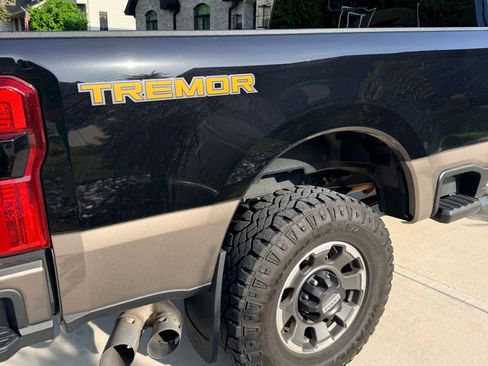 Used 2023 Ford F250 King Ranch w/ Tremor Off-Road Package AWD/4WD image 4