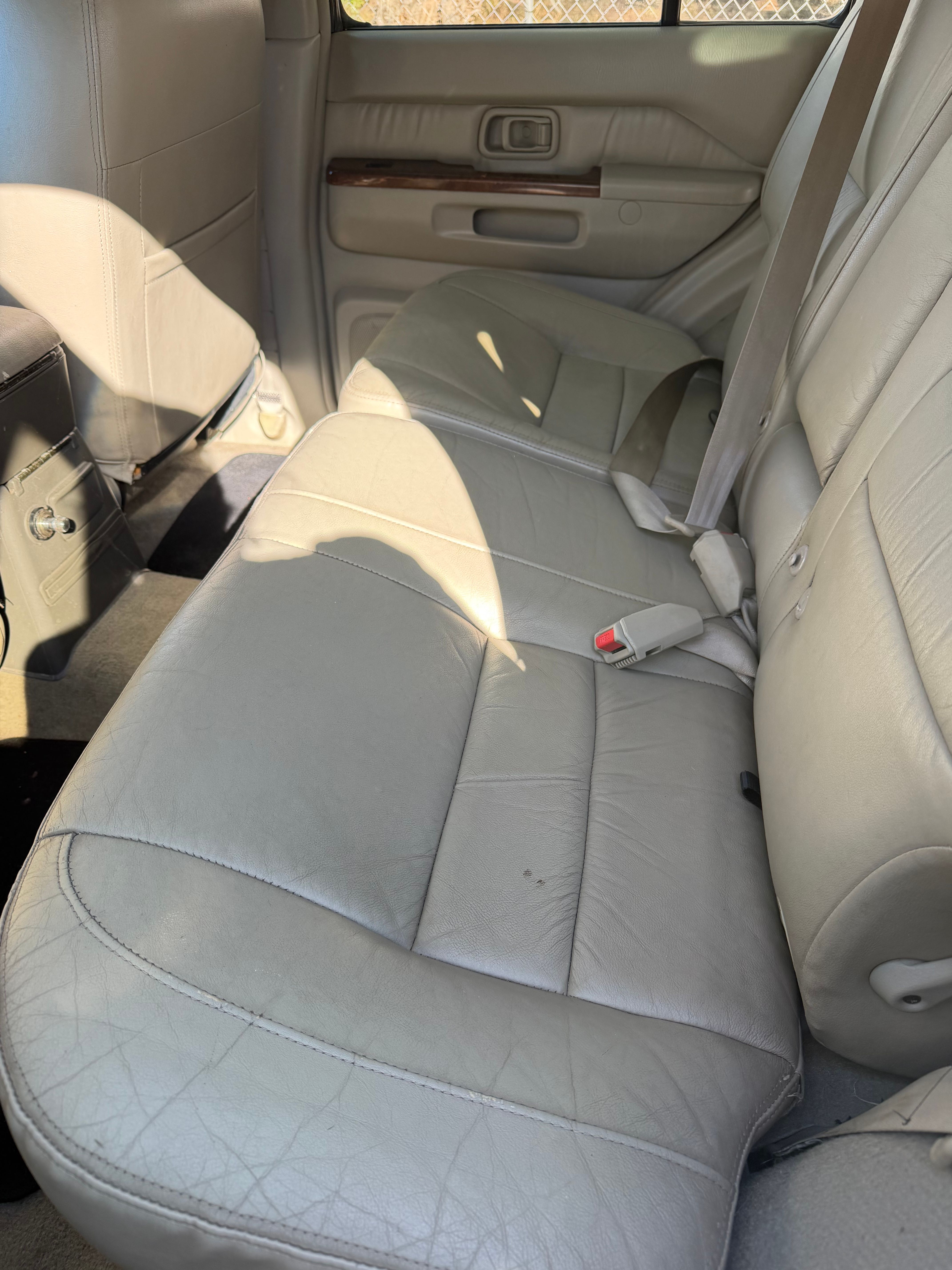 Used 1998 INFINITI QX4 4WD image 5