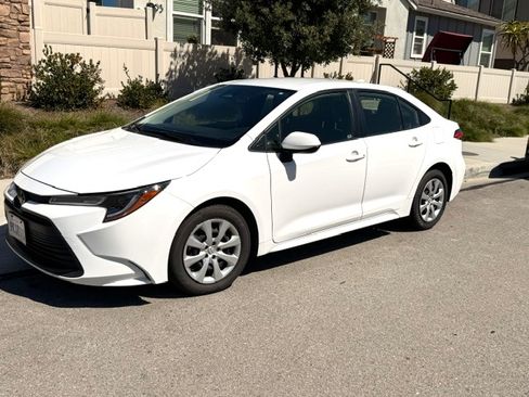 Used 2024 Toyota Corolla LE FWD image 1