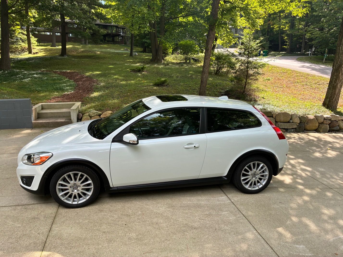Used 2012 Volvo C30 T5 FWD image 9