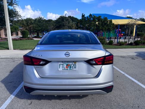 Used 2019 Nissan Altima 2.5 S FWD image 2