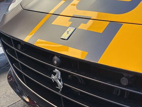 Used 2015 Ferrari California T image 11