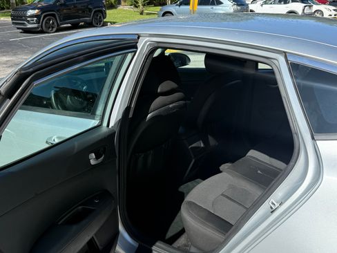 Used 2018 Kia Optima LX FWD image 20