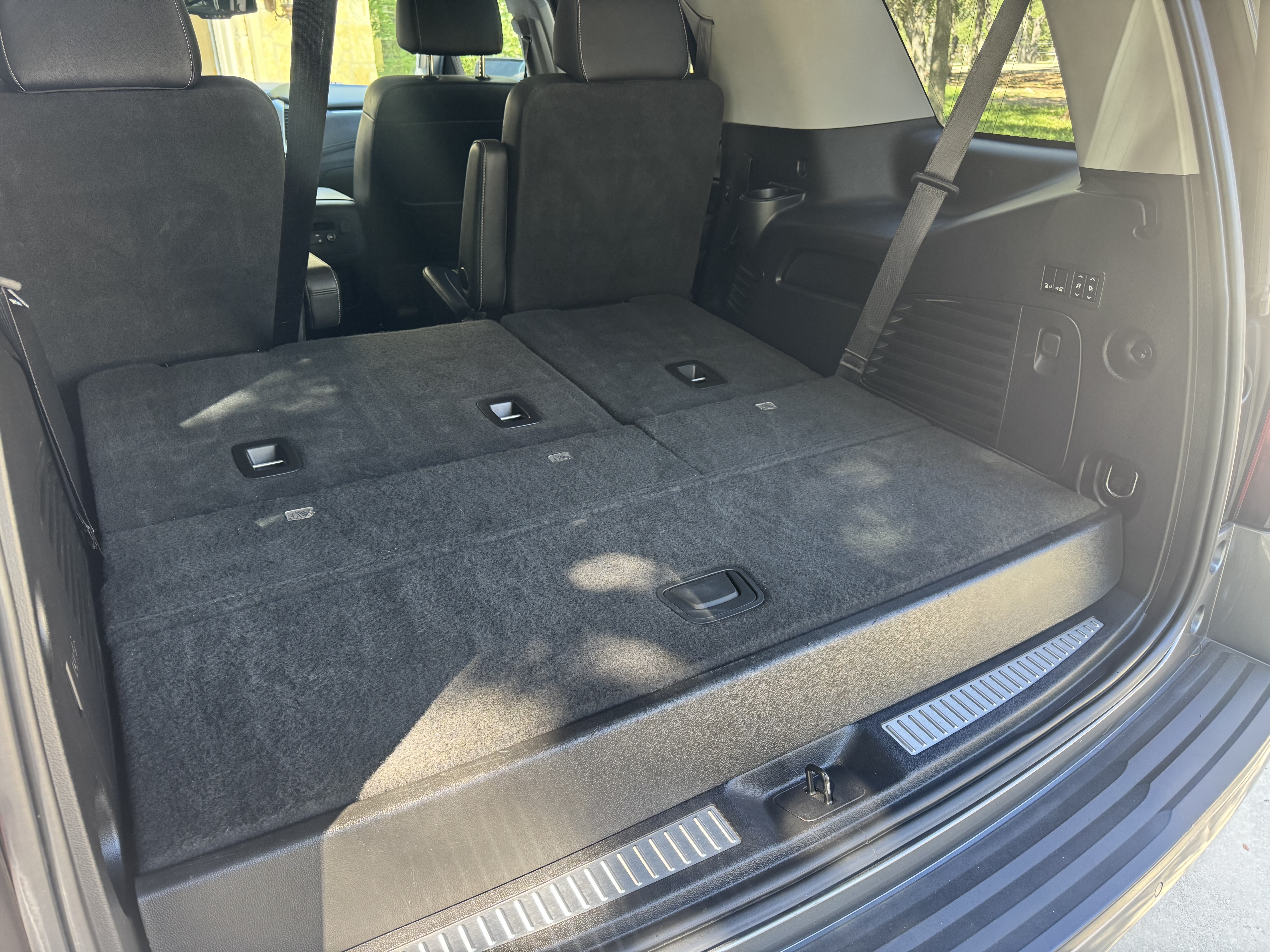 Used 2019 Chevrolet Tahoe LT w/ Texas Edition Package RWD image 9