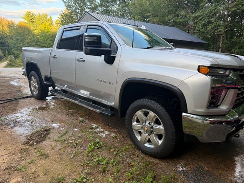 Used 2021 Chevrolet Silverado 2500 LTZ w/ LTZ Convenience Package AWD/4WD image 8