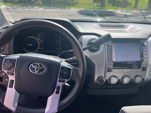 Used 2020 Toyota Tundra SR5 AWD/4WD image 9
