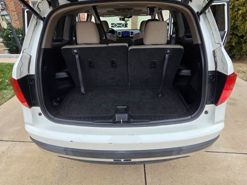 Used 2017 Honda Pilot Touring image 10