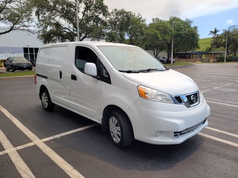 Used 2015 Nissan NV200 SV w/ Technology Package FWD image 4