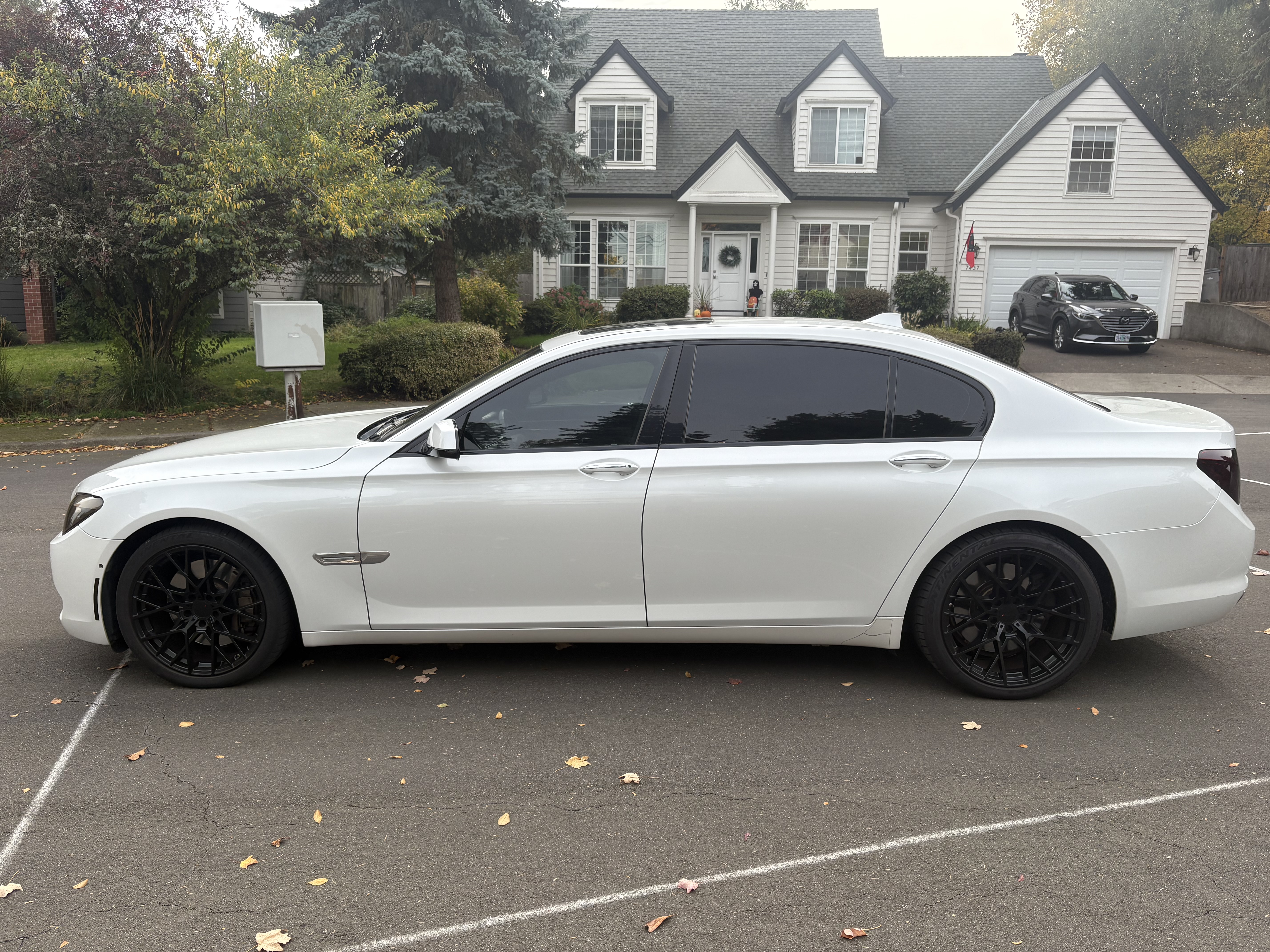 Used 2009 BMW 750Li RWD image 1