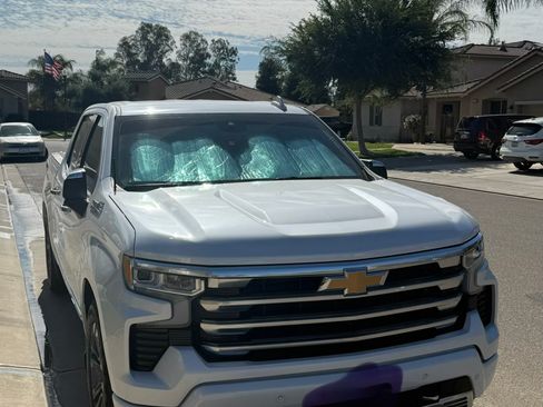 Used 2024 Chevrolet Silverado 1500 High Country w/ Technology Package RWD image 4