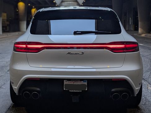 Used 2023 Porsche Macan S image 9