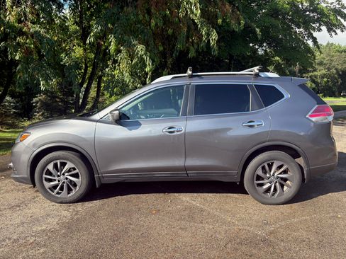 Used 2016 Nissan Rogue SL w/ SL Premium Package AWD/4WD image 6