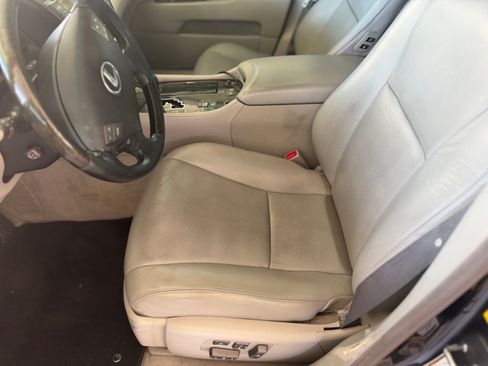 Used 2010 Lexus LS 460 RWD image 11