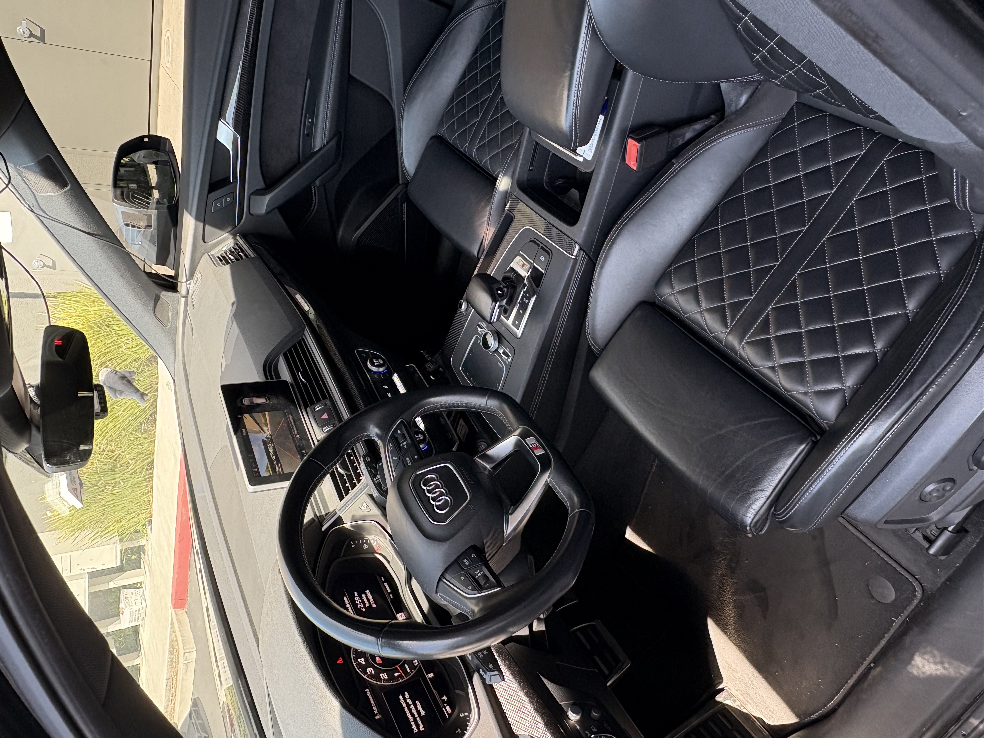 Used 2018 Audi SQ5 Prestige w/ Prestige Package AWD/4WD image 2
