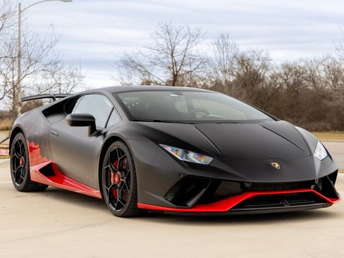 Used 2019 Lamborghini Huracan Performante image 18