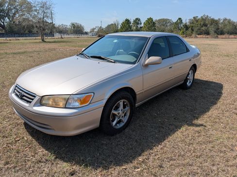 Used 2001 Toyota Camry LE image 5