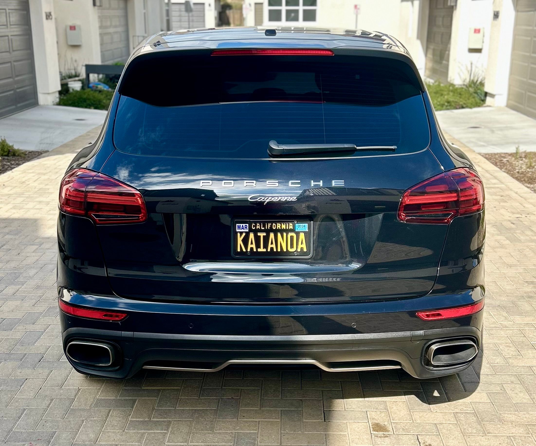 Used 2017 Porsche Cayenne Platinum Edition AWD/4WD image 9