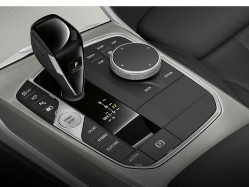 Used 2020 BMW 330i Sedan w/ Premium Package image 6