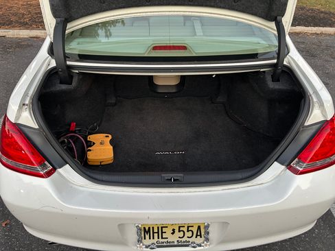 Used 2006 Toyota Avalon Limited image 6