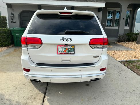 Used 2017 Jeep Grand Cherokee Summit image 8