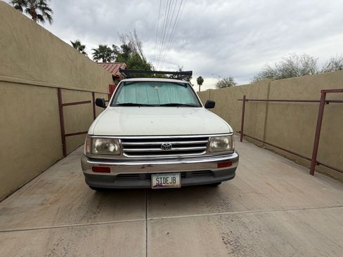 Used 1996 Toyota T100 SR5 image 2