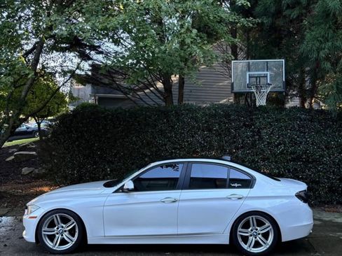 Used 2013 BMW 328i Sedan image 1