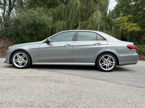 Used 2014 Mercedes-Benz E 350 4MATIC Sedan image 2