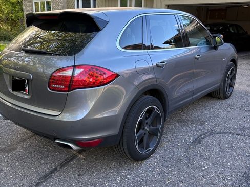 Used 2013 Porsche Cayenne Diesel AWD/4WD image 6