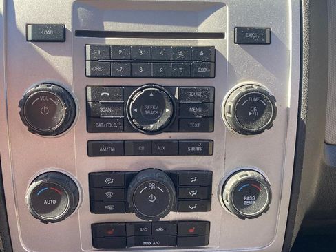 Used 2009 Mercury Mariner Premier image 14