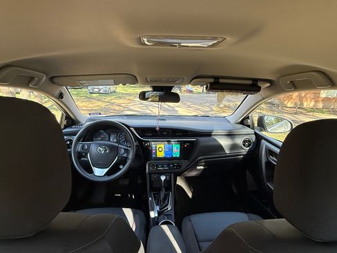 Used 2017 Toyota Corolla LE image 14