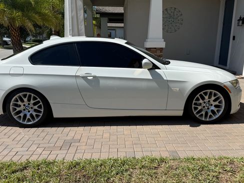 Used 2010 BMW 328i Coupe image 5