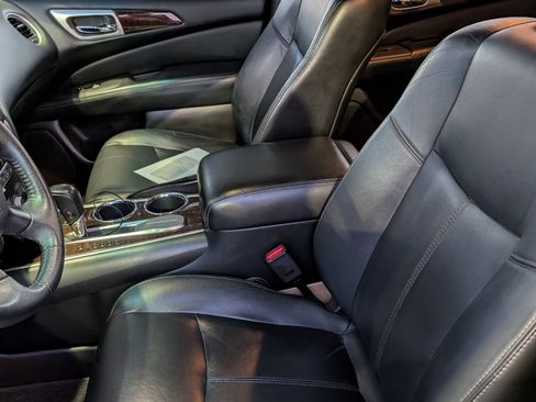 Used 2013 Nissan Pathfinder SL w/ Cargo Pkg image 5