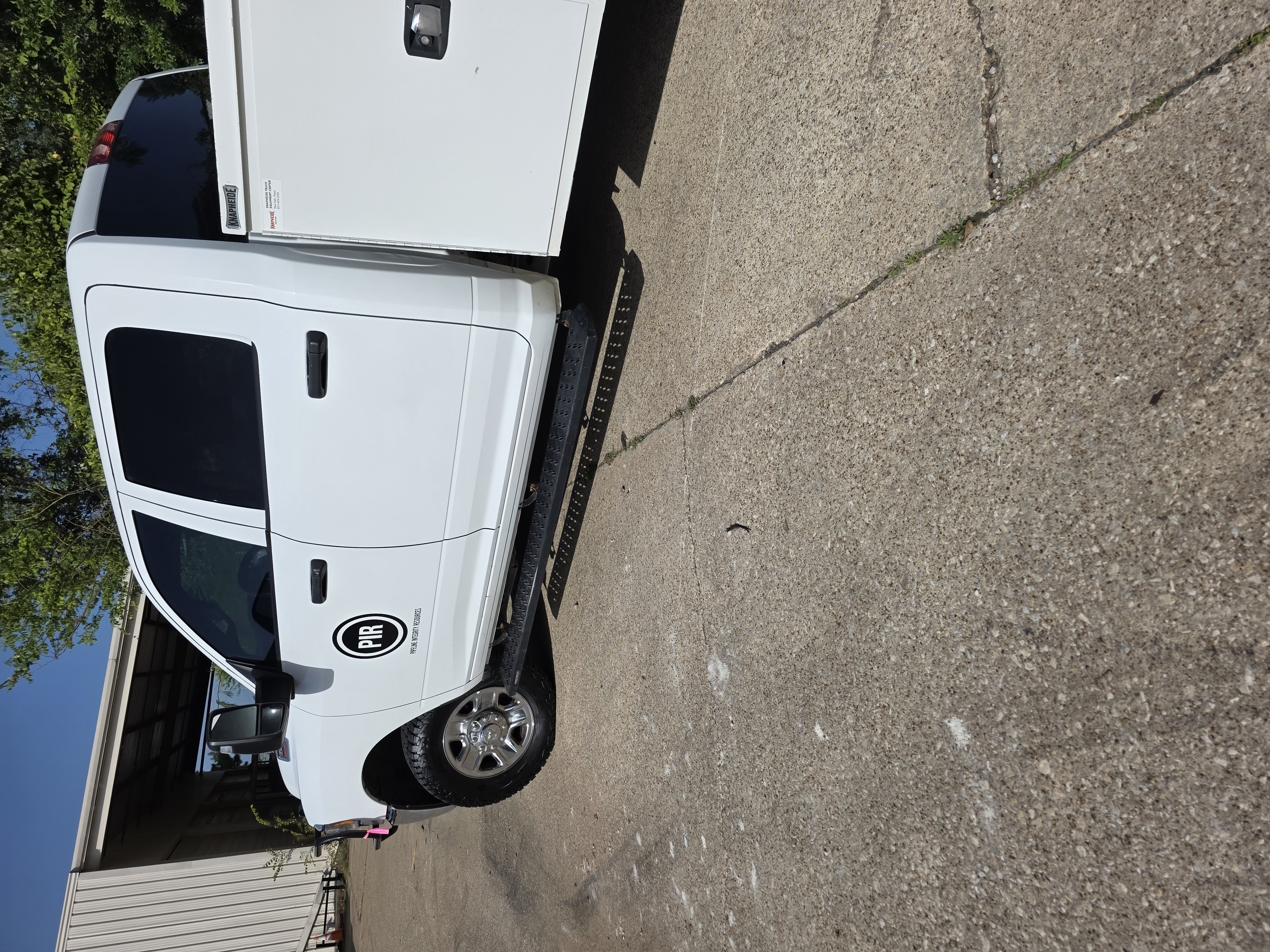 Used 2023 RAM 3500 Tradesman w/ Chrome Appearance Group AWD/4WD image 8