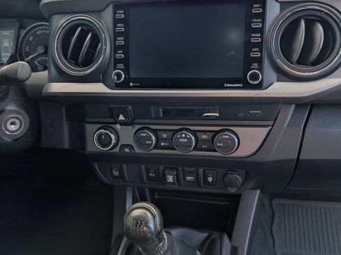 Used 2023 Toyota Tacoma TRD Sport w/ Advanced Technology Package image 15