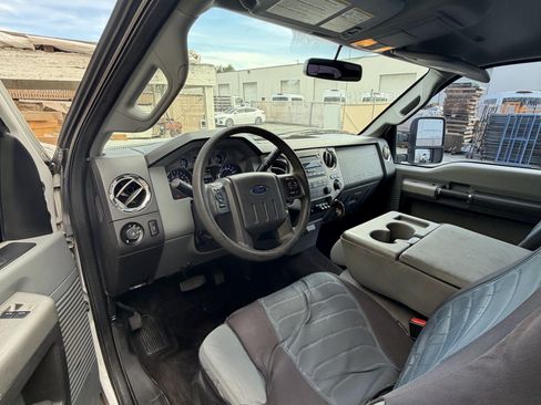 Used 2015 Ford F250 XLT w/ XLT Value Package image 11