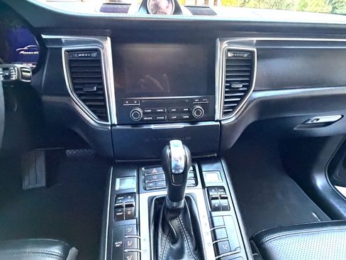 Used 2018 Porsche Macan GTS AWD/4WD image 24