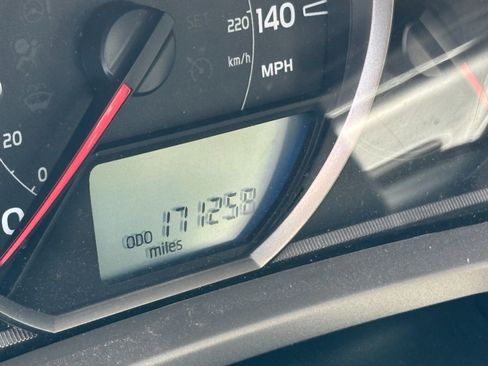 Used 2015 Toyota RAV4 LE image 9