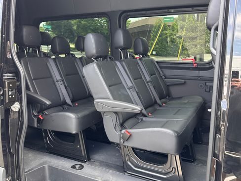 Used 2025 Mercedes-Benz Sprinter 2500 image 6