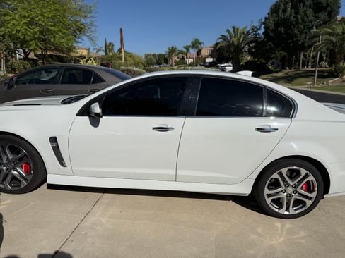 Used 2017 Chevrolet SS RWD image 4