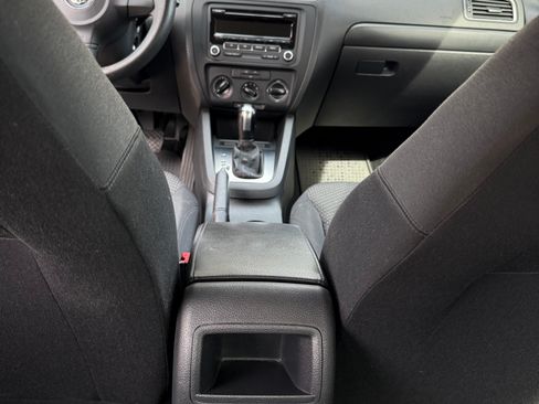 Used 2014 Volkswagen Jetta S image 14