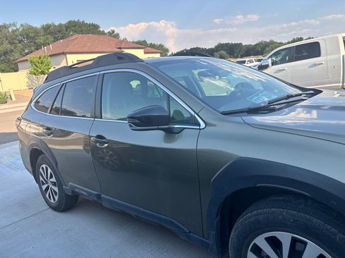 Used 2024 Subaru Outback Premium AWD/4WD image 4