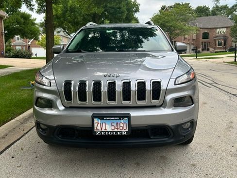 Used 2014 Jeep Cherokee Latitude w/ Cold Weather Group AWD/4WD image 1