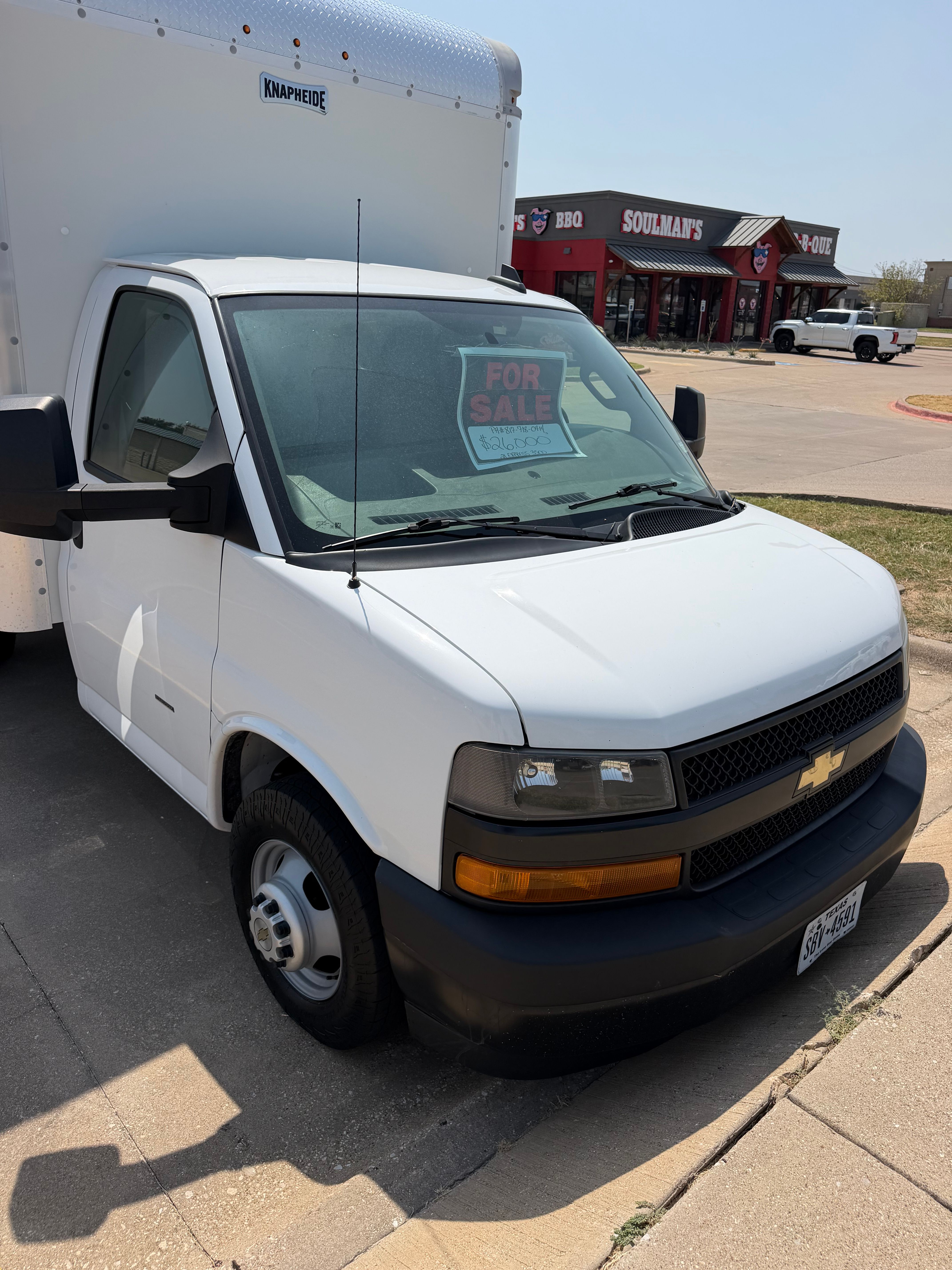 Used 2021 Chevrolet Express 3500 w/ Power Convenience Package RWD image 2