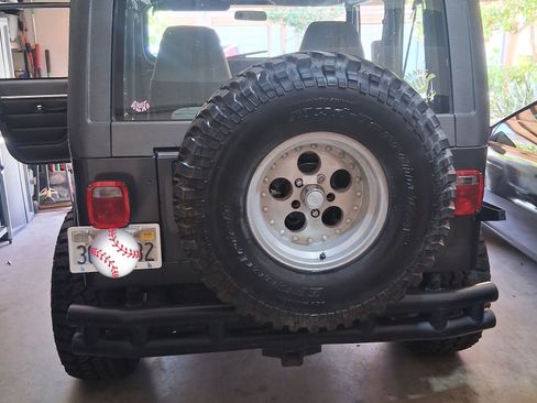 Used 1993 Jeep Wrangler 4WD image 8