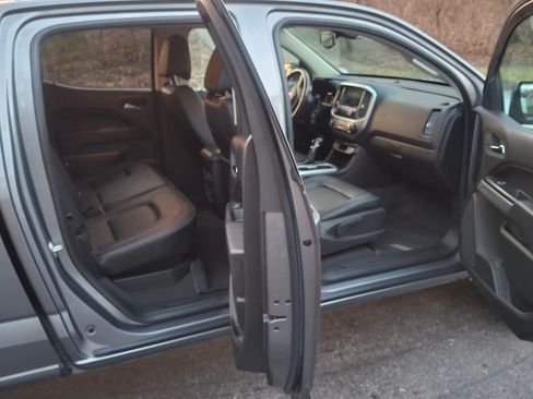 Used 2022 Chevrolet Colorado LT w/ Luxury Package image 14