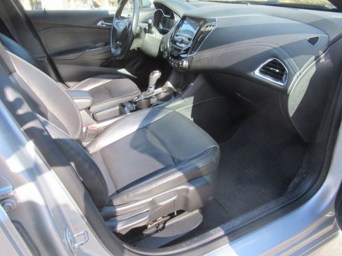 Used 2017 Chevrolet Cruze Premier w/ RS Package image 13