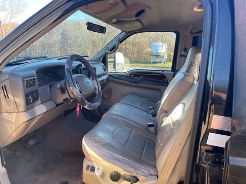 Used 2000 Ford F350 Long Bed image 2